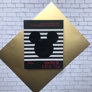 Mickey Mouse Highlighter and Bronzer Palette